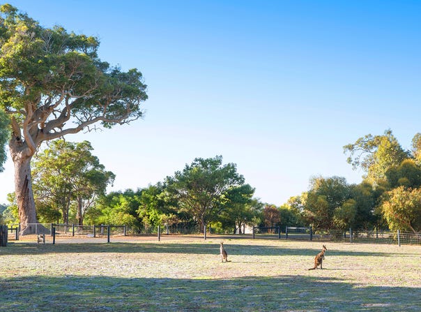 26 Hebrides Close, Quindalup, WA 6281