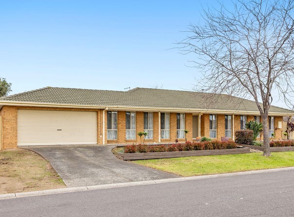 113 Bellevue Drive, Berwick, Vic 3806