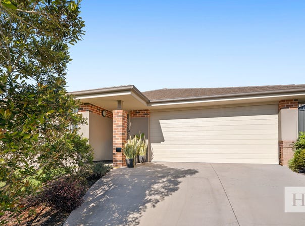 17 Voyager Street, Wadalba, NSW 2259