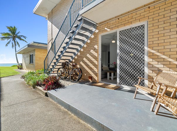 2/269 Golden Four Drive, Bilinga, Qld 4225