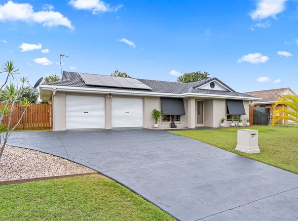 61 Ibis Boulevard, Eli Waters, Qld 4655