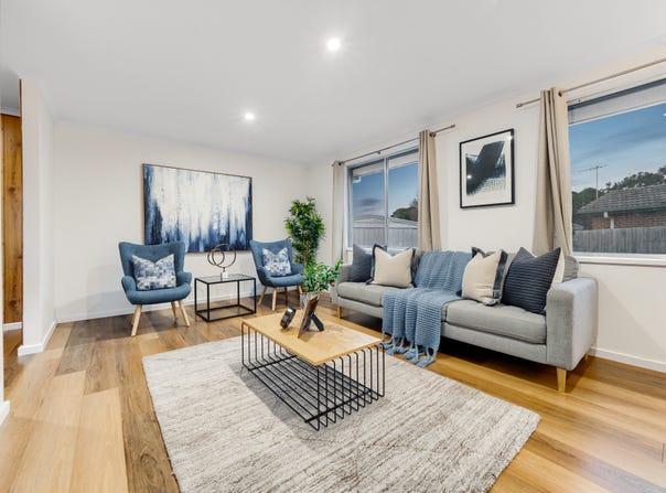 8 Valepark Crescent, Cranbourne, Vic 3977