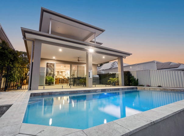 10 Saltwater Terrace, Helensvale, Qld 4212