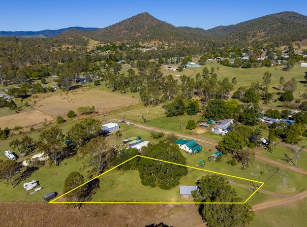 27 Bridge Street, Kilkivan, Qld 4600