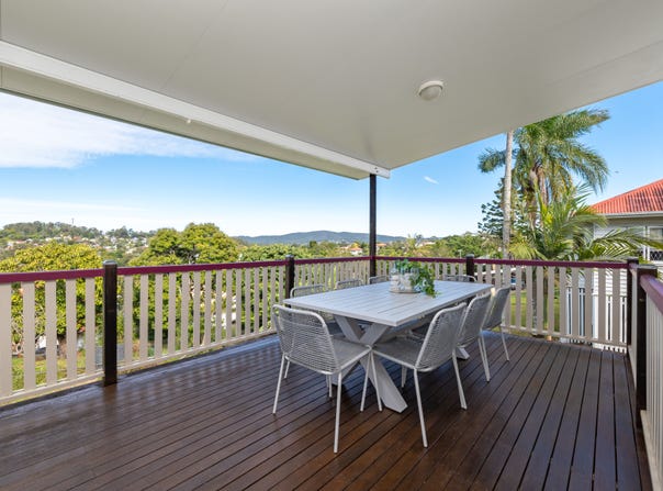 84 Redwood Street, Stafford Heights, Qld 4053