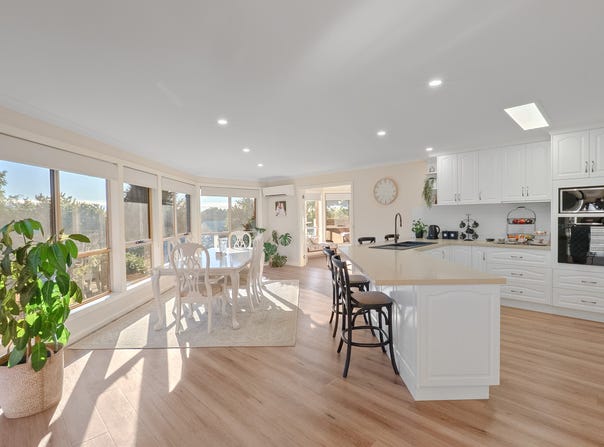 51 Gumbowie Drive, Port Sorell, Tas 7307