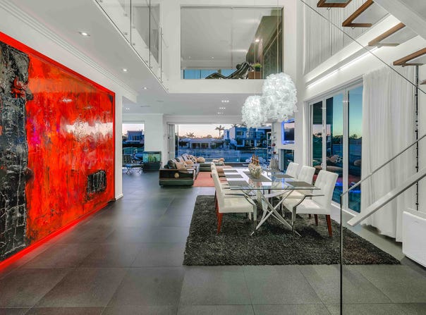 17 Mexicali Court, Broadbeach Waters, Qld 4218