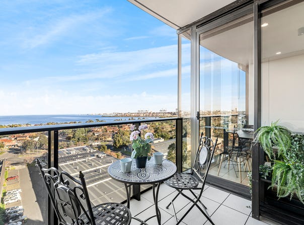 1010/3 Tarver Street, Port Melbourne, Vic 3207