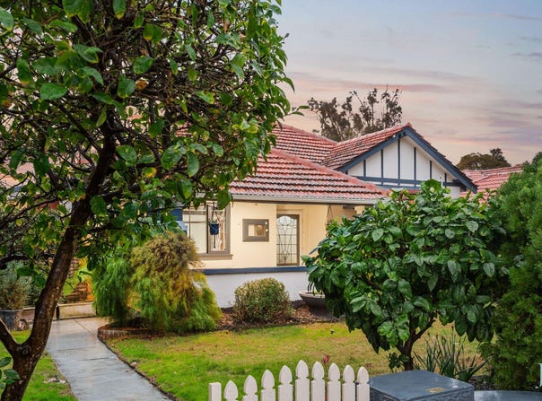 8 Ryrie Avenue, Como, WA 6152