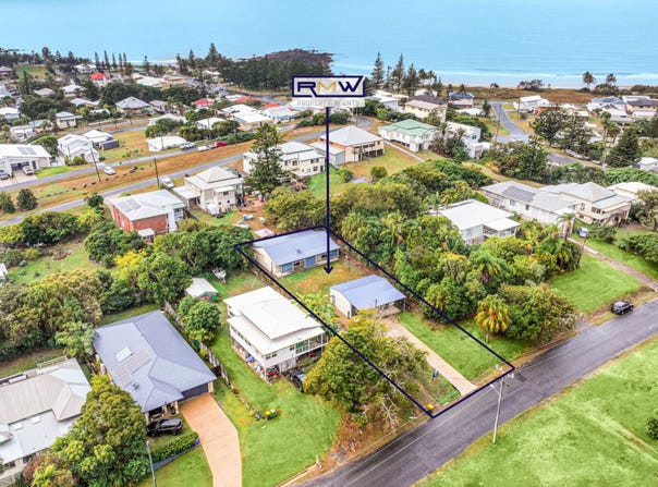 13 William Street, Emu Park, Qld 4710