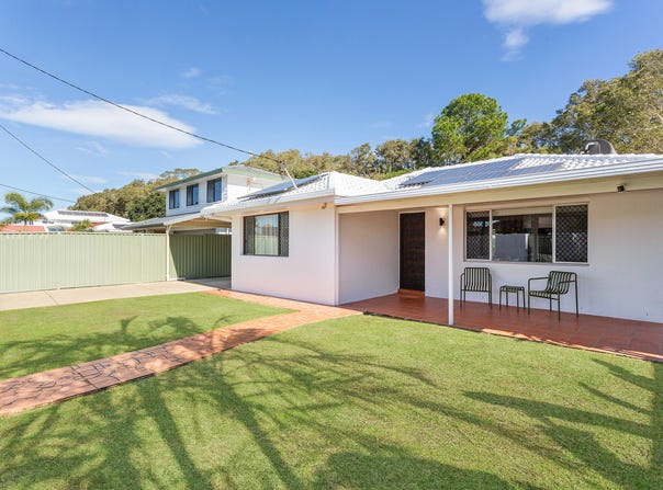 101 Mallawa Drive, Palm Beach, Qld 4221
