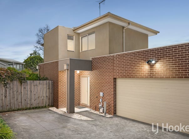 2/11 Stuart Crescent, Nunawading, Vic 3131