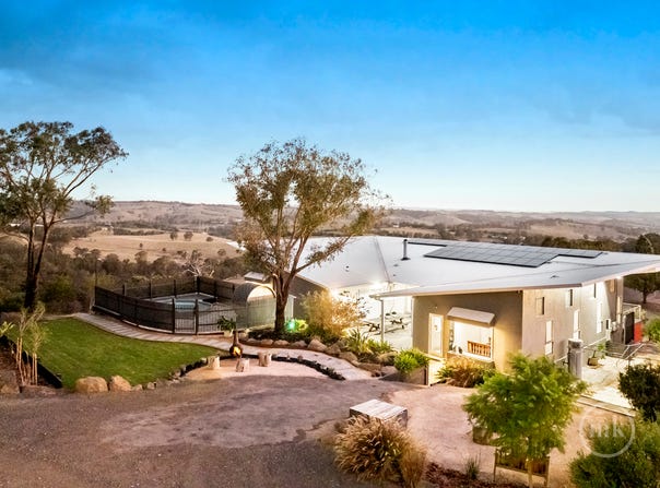 10 Matheis Road, Arthurs Creek, Vic 3099