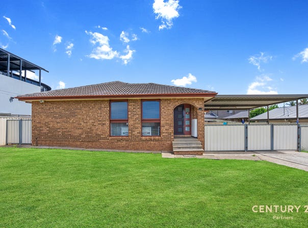 4 Serpentine Street, Bossley Park, NSW 2176