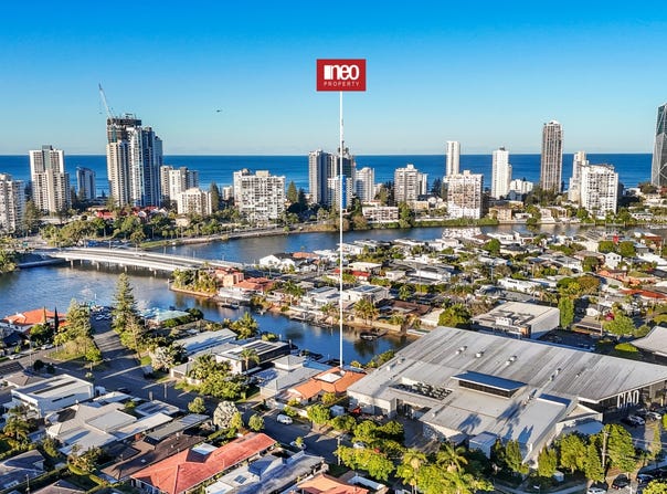 16 St Andrews Avenue, Isle Of Capri, Qld 4217