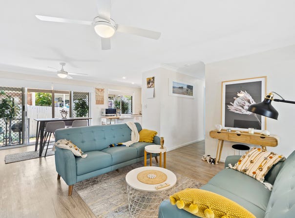 2/19 Victor Street, Birkdale, Qld 4159