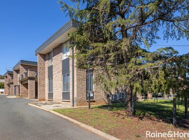 5/1A Joyes Place, Tolland, NSW 2650