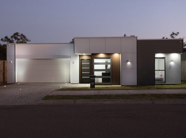 82 Roberts Crescent, Bellbird Park, Qld 4300