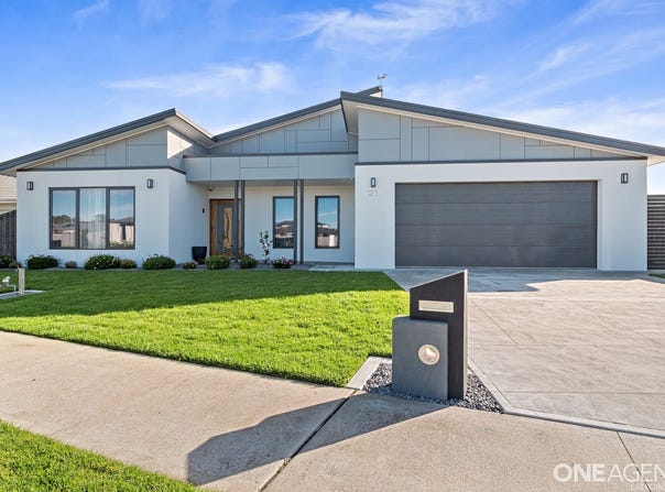 21 Parkview Boulevard, Morwell, Vic 3840