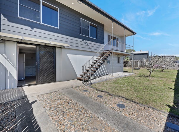 2 Preston Street, Slade Point, Qld 4740