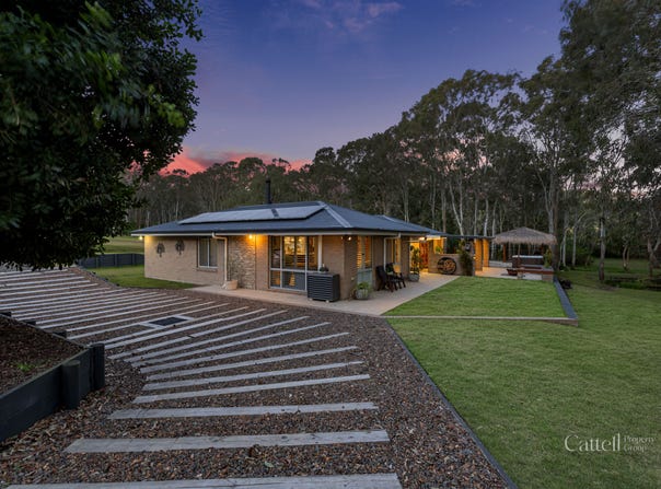 32 Hollingshed Street, Greta, NSW 2334