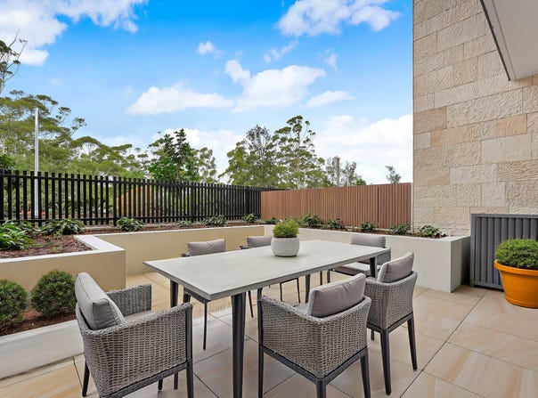 4/89a John Whiteway Drive, Gosford, NSW 2250