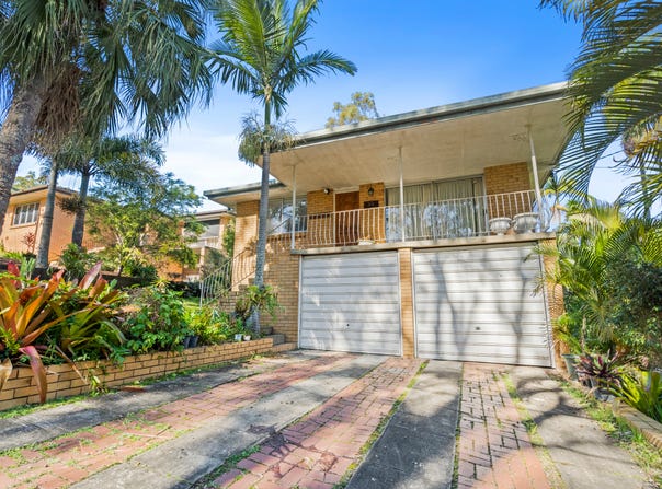 32 Algona Street, Holland Park West, Qld 4121