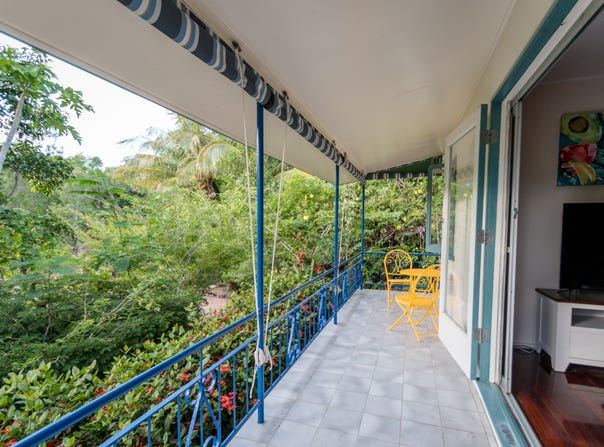 1 Dent Street, Horseshoe Bay, Qld 4819
