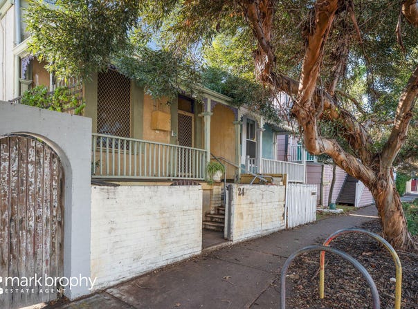 24 Wray Avenue, Fremantle, WA 6160