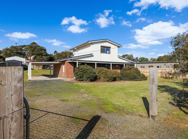 19 Galleon Crescent, Sunset Strip, Vic 3922