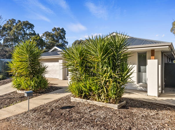 5A Young Street, Clare, SA 5453