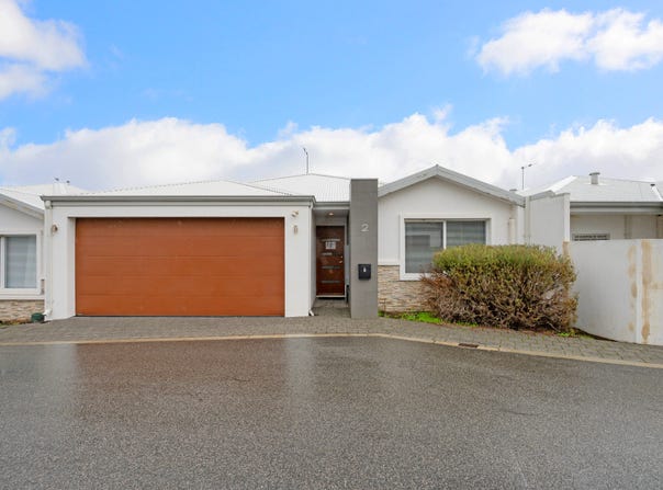 2/90 West Churchill Avenue, Lake Coogee, WA 6166
