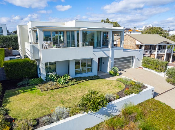 41 Sudbury Way, City Beach, WA 6015