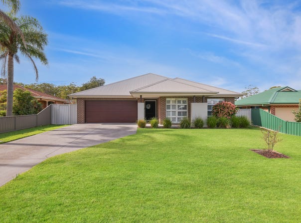 44 Hollingsworth Crescent, Callala Bay, NSW 2540
