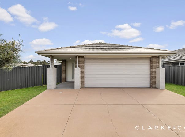 16 St Andrews Close, Heddon Greta, NSW 2321