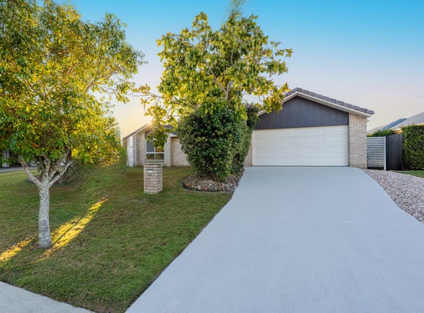 12 Pristine Place, Ningi, Qld 4511
