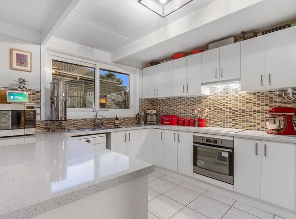8 Linnet Court, Mornington, Vic 3931
