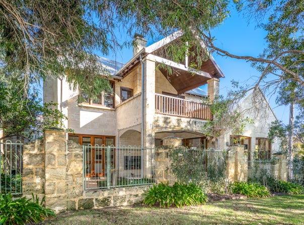 93 Thompson Road, North Fremantle, WA 6159