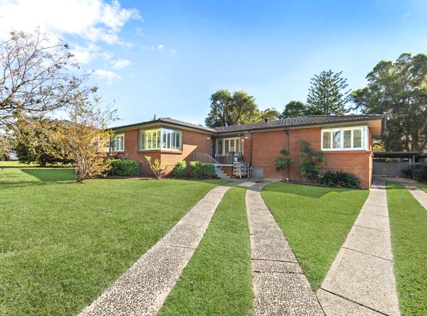 6 Milburn Place, St Ives, NSW 2075