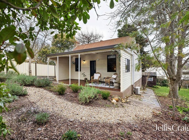 89 Bowden Street, Castlemaine, Vic 3450