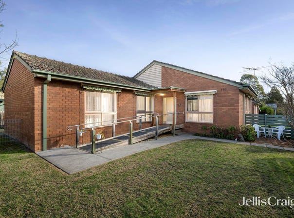 9/11-13 Tennyson Avenue, Kilsyth, Vic 3137