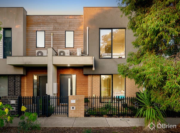 14 Valiant Walk, Williams Landing, Vic 3027