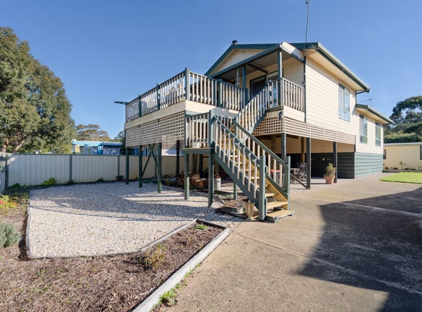 31 Central Avenue, Loch Sport, Vic 3851