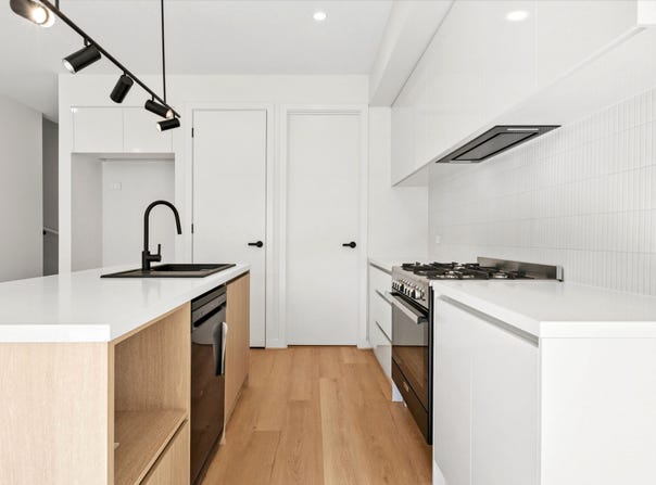 8 Litania Way, Clyde, Vic 3978