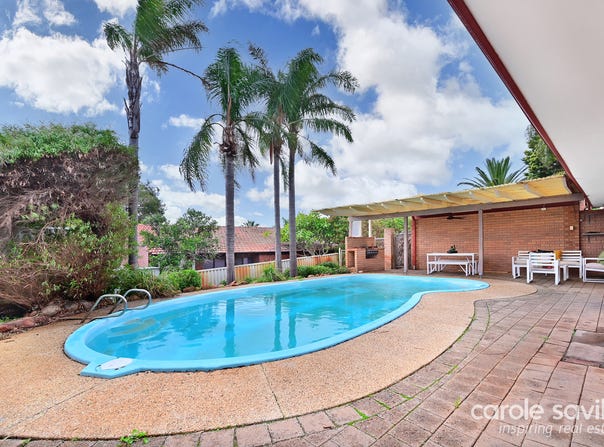 9 Tara Court, Woodvale, WA 6026