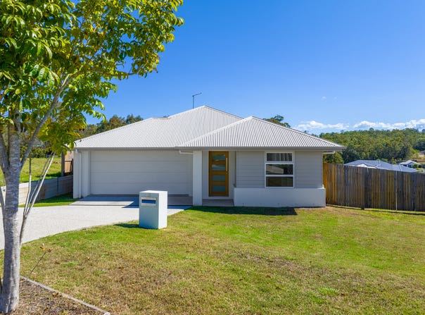 28 Commander Court, Jones Hill, Qld 4570