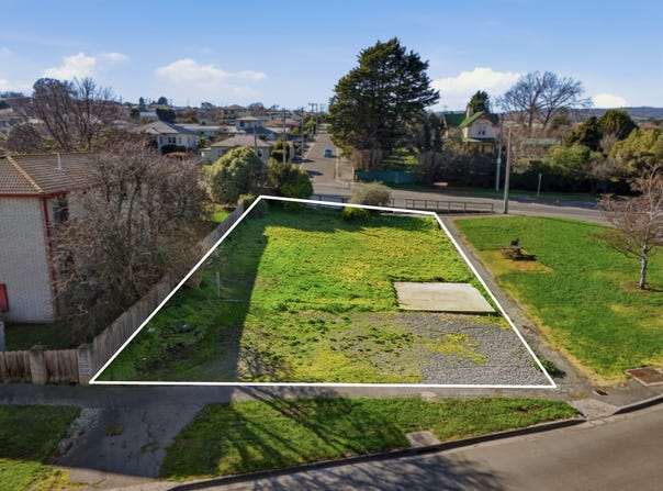 17 George Town Road, Newnham, Tas 7248