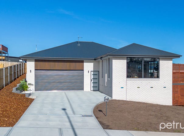 42 Hallett Drive, Rokeby, Tas 7019
