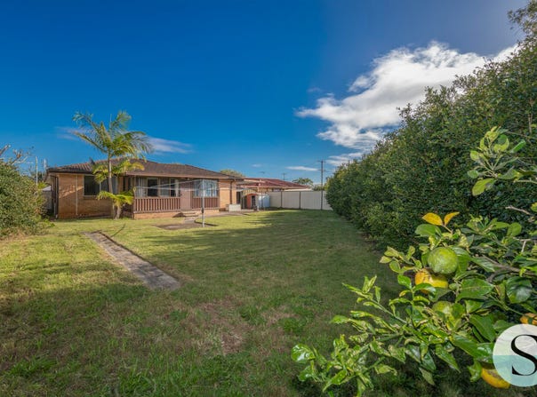 16 Braemar Road, Caves Beach, NSW 2281