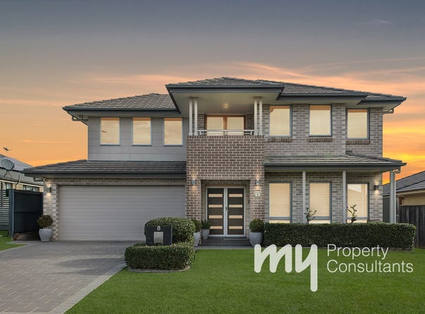 8 Young Circuit, Elderslie, NSW 2570
